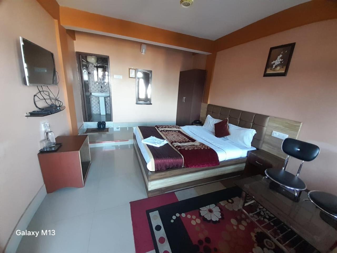 Hotel Jaswin Shanti Priya Darjeeling  Eksteriør billede